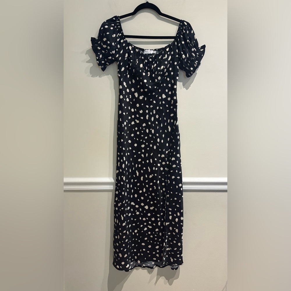 Petal & Pup Keyler Off the Shoulder Satin Midi Dress Size 8 Black & White Dot - Picture 7 of 10
